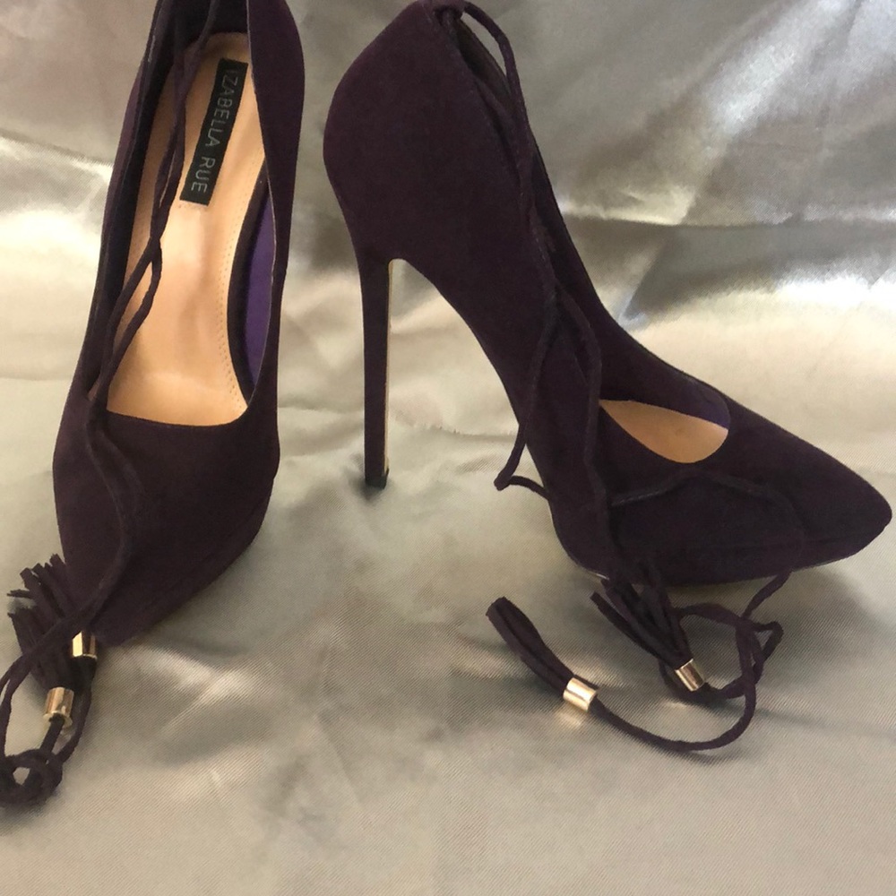 Shoes - Picture 2 of 2
